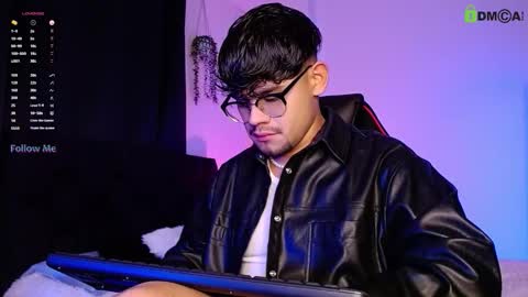 Snapshot of isaac_saenz chatting on October 2025 11:38:01 PM Isaac Saenz. online show from October 2025 11:38:01 PM