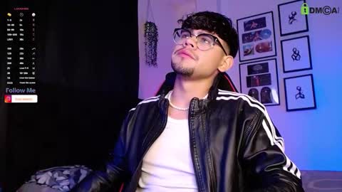 Snapshot of isaac_saenz chatting on November 2025 10:36:02 PM Isaac Saenz. online show from November 2025 10:36:02 PM