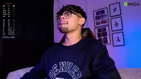 Snapshot of isaac_saenz chatting on November 2025 12:13:02 AM Isaac Saenz. online show from November 2025 12:13:02 AM