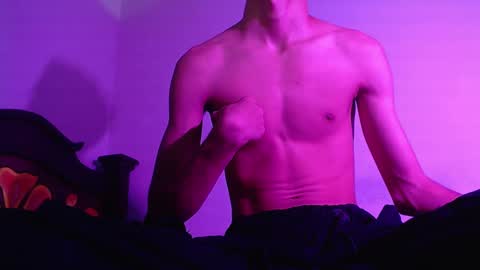 isaac online show from December 2024 02:01:01 AM