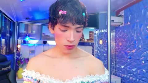 isaacnova online show from April 2026 01:41:02 PM