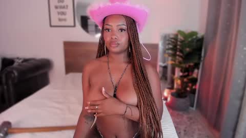 Snapshot of isaacoleman chatting on January 2025 11:50:01 PM Isaa Coleman online show from January 2025 11:50:01 PM