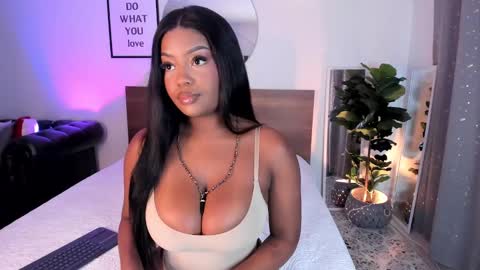 Snapshot of isaacoleman chatting on February 2025 08:32:01 PM Isaa Coleman online show from February 2025 08:32:01 PM