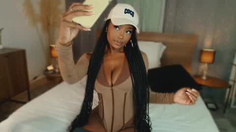 Snapshot of isaacoleman chatting on November 2025 07:57:02 PM Isaa Coleman online show from November 2025 07:57:02 PM