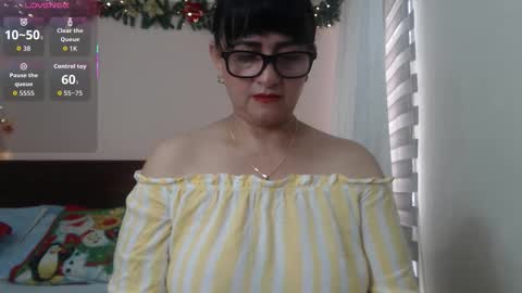 Isabeel Sofia online show from October 2025 02:15:01 PM