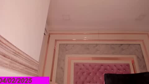 Snapshot of isabel_escorcia chatting on February 2025 09:07:01 AM Isabel online show from February 2025 09:07:01 AM