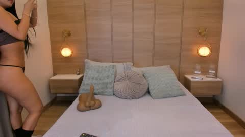 Isa online show from March 2026 03:57:02 AM