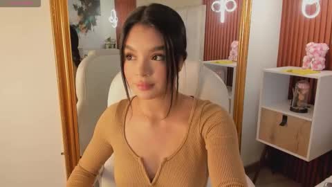 isabela  online show from February 2026 12:01:02 PM