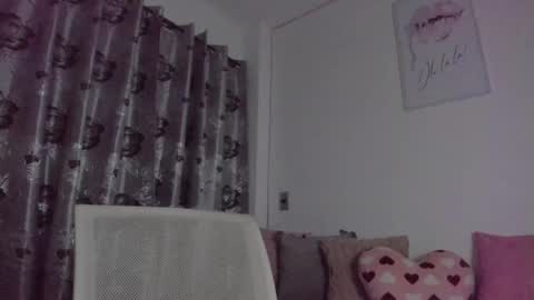 isabela duran online show from November 2025 02:45:01 AM