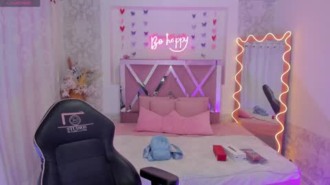 ISABELA  online show from April 2026 11:33:01 AM