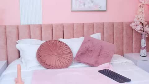 Snapshot of isabelaclark_ chatting on December 2025 05:19:02 PM Isabela online show from December 2025 05:19:02 PM