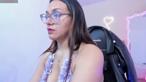 isabelalux_tay online show from December 2025 02:54:01 PM