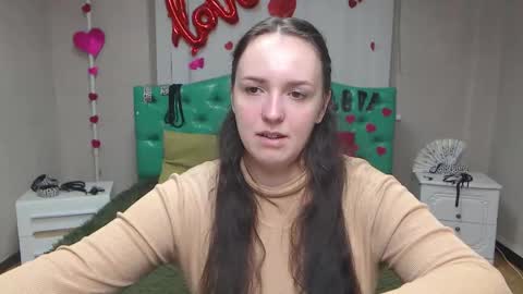 IsabelBlackberry online show from October 2025 05:52:02 AM