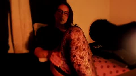 isabella online show from April 2026 02:28:01 AM