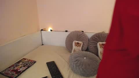 Snapshot of isabella__dark chatting on December 2024 10:02:02 PM    online show from December 2024 10:02:02 PM