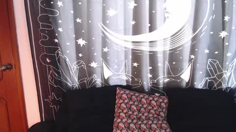 Snapshot of isabella__dark chatting on January 2025 06:19:01 PM    online show from January 2025 06:19:01 PM