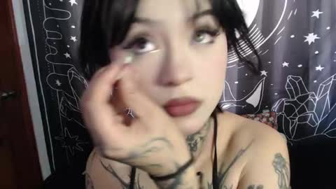 Snapshot of isabella__dark chatting on January 2025 09:10:01 PM    online show from January 2025 09:10:01 PM