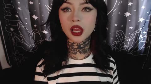 Snapshot of isabella__dark chatting on January 2025 09:08:02 PM    online show from January 2025 09:08:02 PM