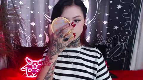 Snapshot of isabella__dark chatting on February 2025 07:33:02 PM    online show from February 2025 07:33:02 PM