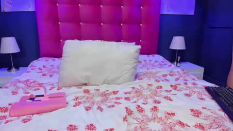 Snapshot of isabella_lovestory chatting on December 2025 08:57:01 PM isabella lovestory online show from December 2025 08:57:01 PM