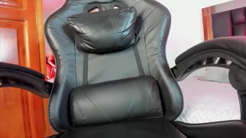 Snapshot of isabella_moon9 chatting on February 2026 12:16:01 PM Isabella Moon9 online show from February 2026 12:16:01 PM