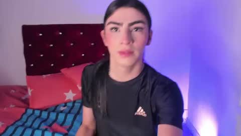 Snapshot of isabella_moon9 chatting on June 2026 11:31:01 AM Isabella Moon9 online show from June 2026 11:31:01 AM