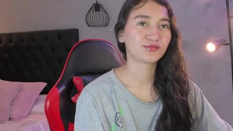 Snapshot of isabella_nowa chatting on April 2026 11:35:02 AM Isabella Nowa online show from April 2026 11:35:02 AM