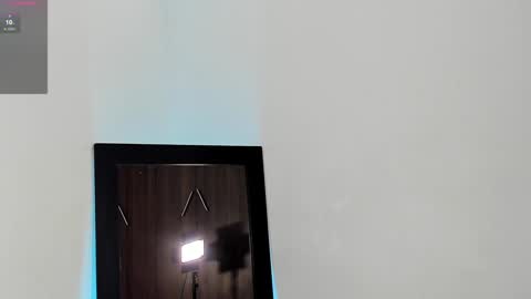 Snapshot of isabella_savina chatting on January 2025 11:18:01 PM Isabella online show from January 2025 11:18:01 PM