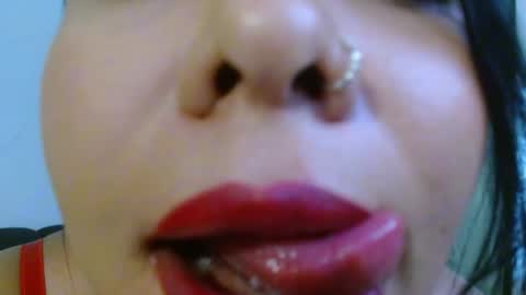 Isabella velvet online show from April 2026 02:18:01 AM