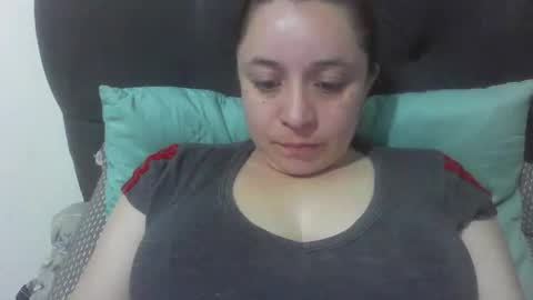 isabellaa_hills_ online show from October 2025 03:11:02 PM