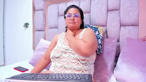 Isabella  online show from March 2026 05:35:01 AM