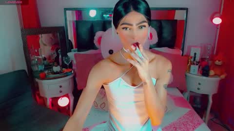 isabellagirs online show from November 2025 12:27:02 PM