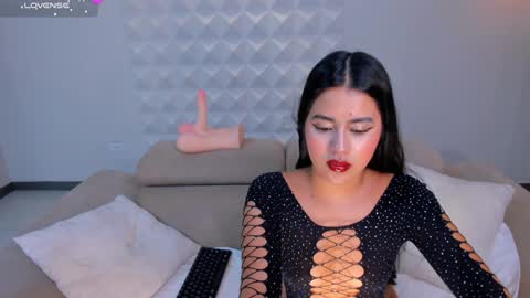 Isa Hill  online show from December 2024 08:54:02 PM