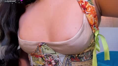 Isa Hill  online show from December 2024 08:34:02 PM