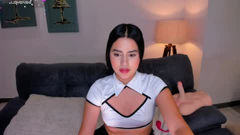 Isa Hill  online show from January 2025 01:11:01 AM