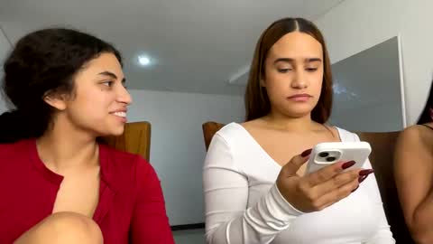 Isabella.. back again  online show from January 2025 03:23:01 AM