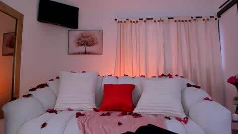 ISABELLA  online show from February 2026 01:08:02 PM