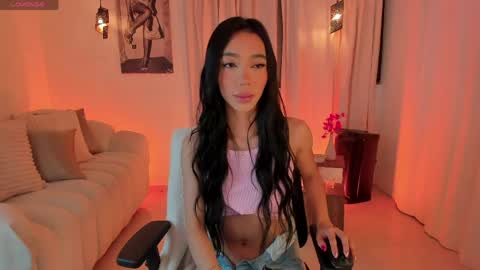 Snapshot of isabellalux_ chatting on June 2026 05:36:02 PM ISABELLA online show from June 2026 05:36:02 PM