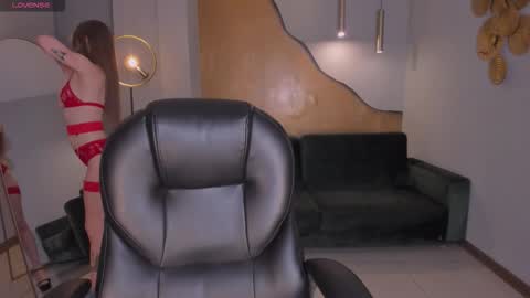 Isabella Moretti online show from February 2026 04:00:01 AM