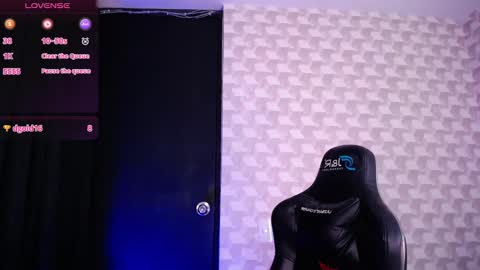 Isabella Mout  online show from February 2025 01:44:01 PM