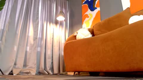 Help me with your follow independent model isabela online show from November 2025 08:41:01 PM