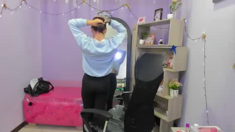 Snapshot of isabellasummer_ chatting on April 2026 02:09:02 PM isebella online show from April 2026 02:09:02 PM