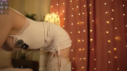 Bella online show from November 2025 03:59:02 AM