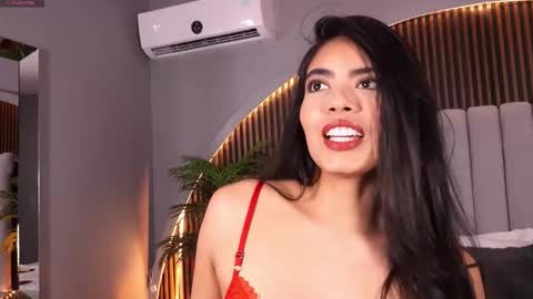 Snapshot of isabellax21 chatting on February 2026 04:46:02 AM Isa online show from February 2026 04:46:02 AM