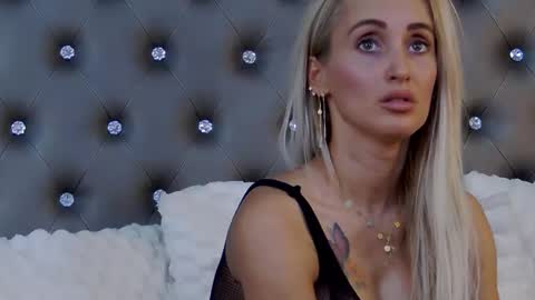 IsabelleEthan online show from February 2025 05:53:02 AM