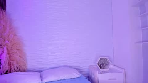 Isa online show from February 2026 10:52:01 PM