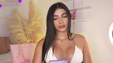 Snapshot of isabellefoxx chatting on June 2026 09:46:02 PM Isa online show from June 2026 09:46:02 PM