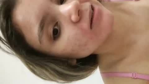 isabelly08ty online show from September 2025 05:50:01 AM