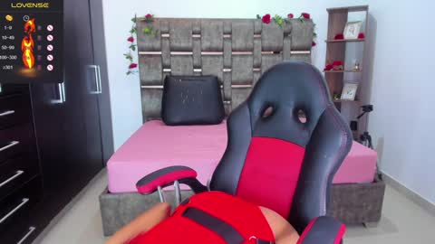 Hi mi name is Isabel  online show from December 2024 04:09:01 AM