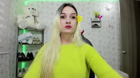 Snapshot of isablonde1 chatting on June 2026 06:50:01 PM ISABELLA online show from June 2026 06:50:01 PM